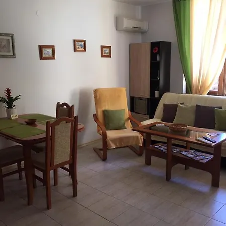 Apartment Siana 1 *